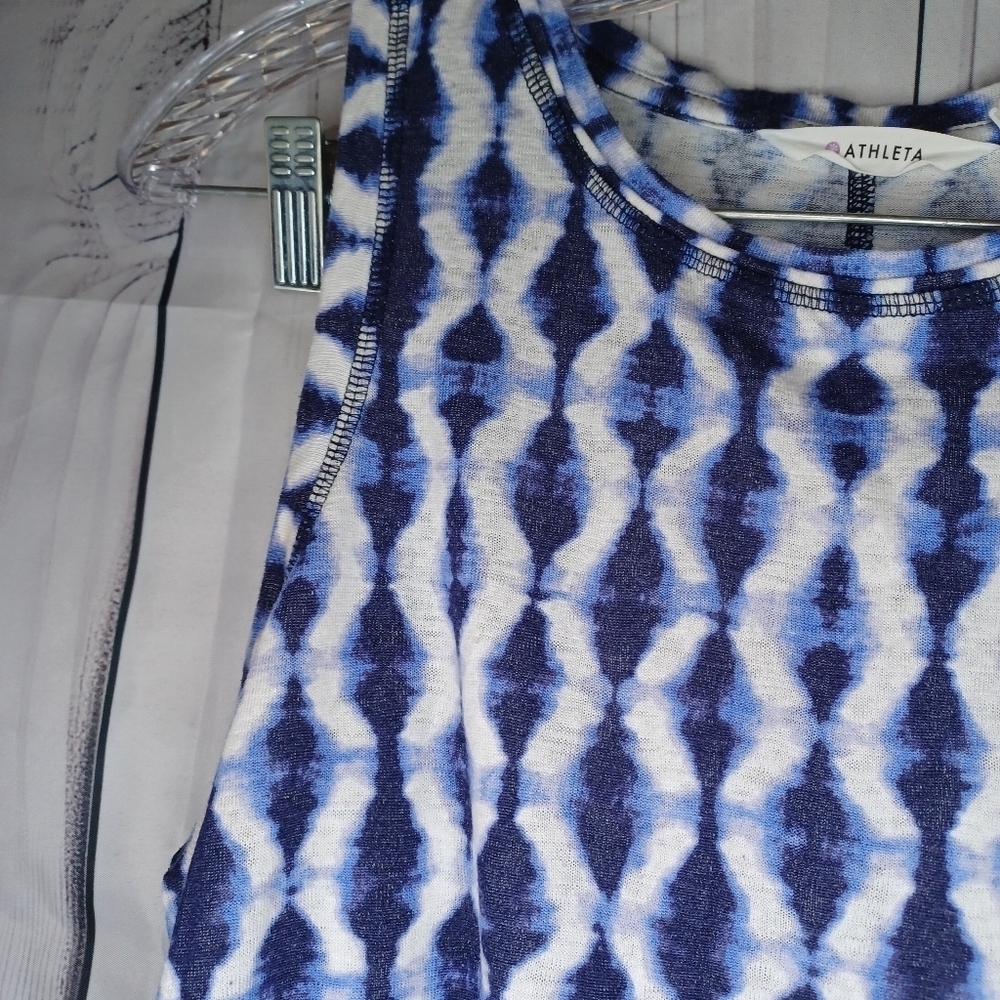 Athleta Blue and White Sleeveless Top - Picture 5 of 12